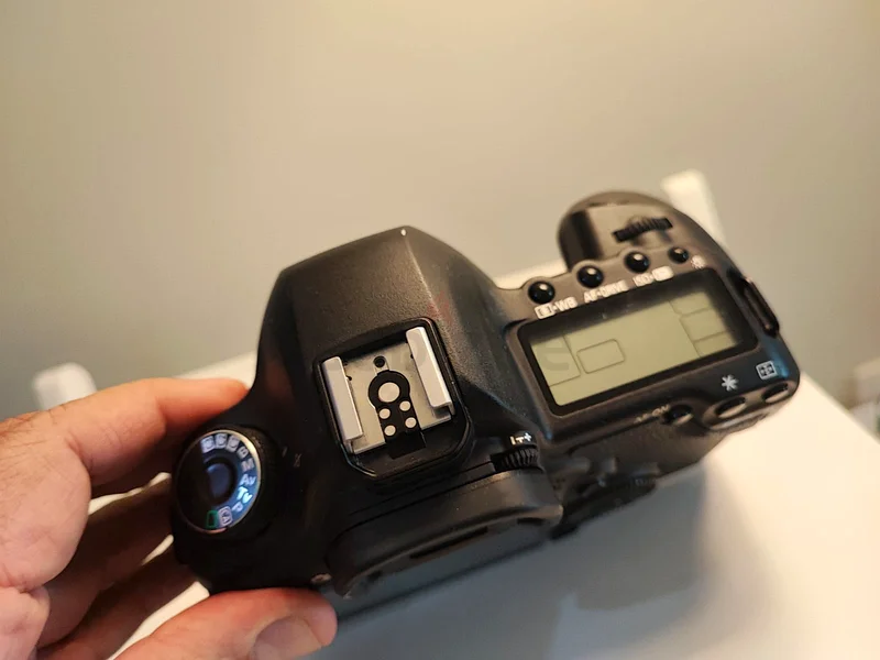 Canon EOS 5D Mark II (Body Only) – Missing Focusing Screen63171315300865113