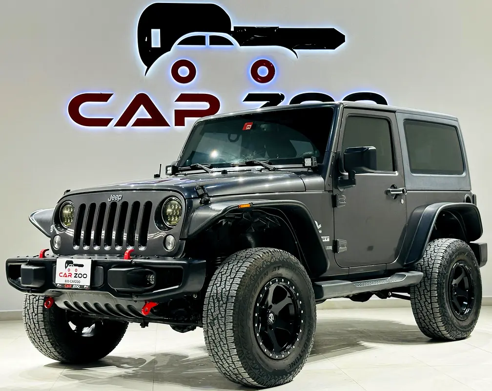 Jeep Wrangler 2014 — photo 1 of 17