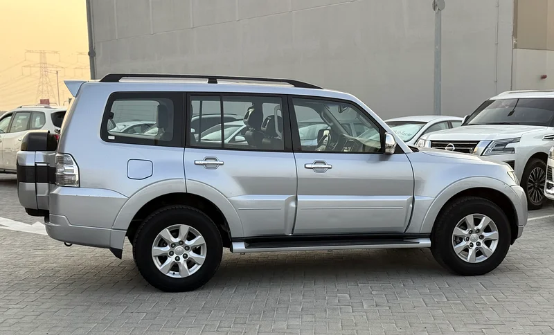 2017 Mitsubishi Pajero full option in perfect condition63398589518467113