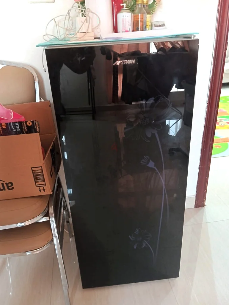 ثلاجة أنيقة وفعالة للبيع!632519138218251115