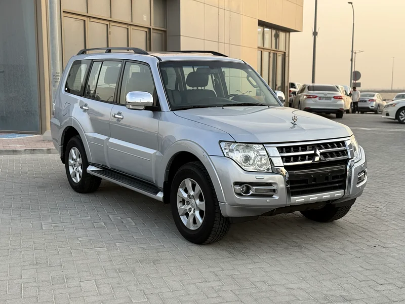 2017 Mitsubishi Pajero full option in perfect condition63398589518467111