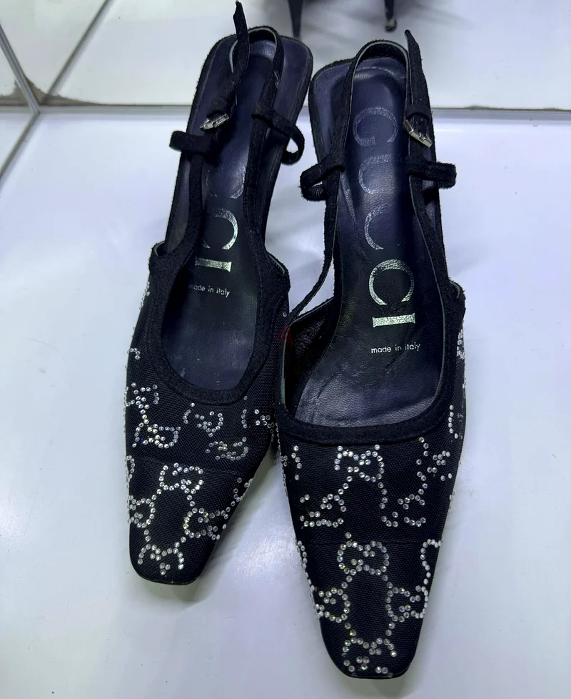 صنادل خلفية من GUCCI بتفاصيل كريستال على الشبكة، المقاس 4063240123721090113