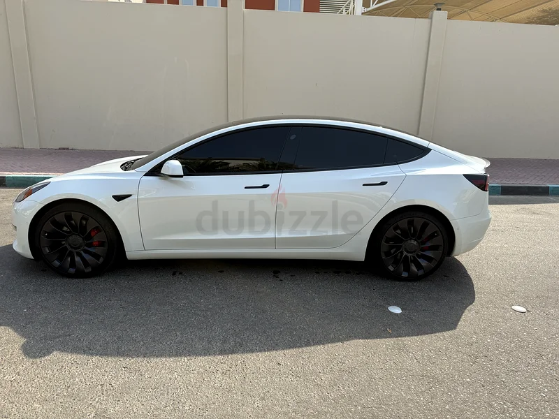 تي سلا موديل 3 بيرفورمانس بحالة ممتازة63223315738499111