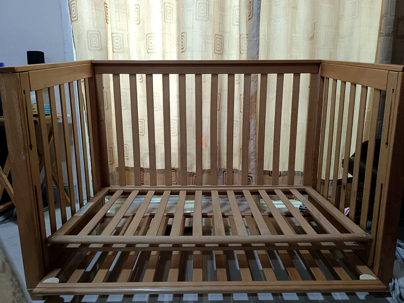 Stunning Wooden Crib for Sale - Perfect for Your Baby!63229679373825111