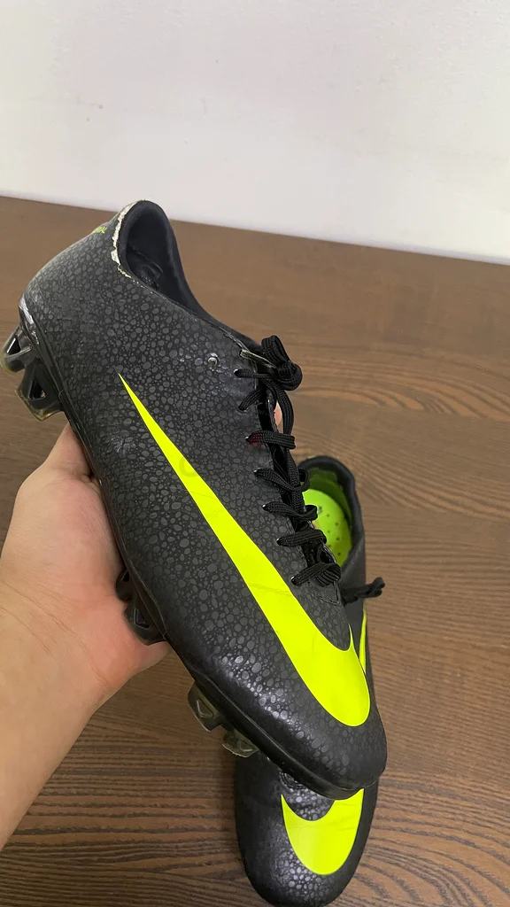 Unleash Your Game with Nike Football Boots - Size 11!  VAPOR SUPERFLY III FG63240636384259112