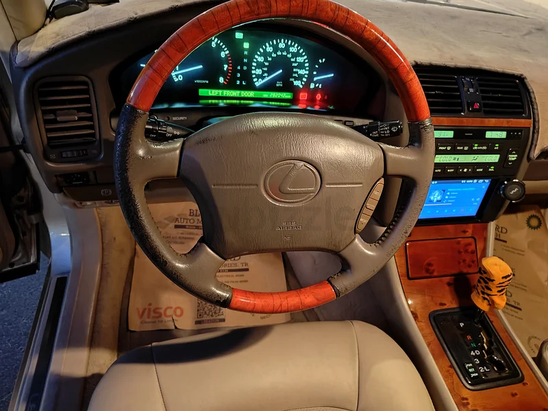 Lexus LS40063226219765507114