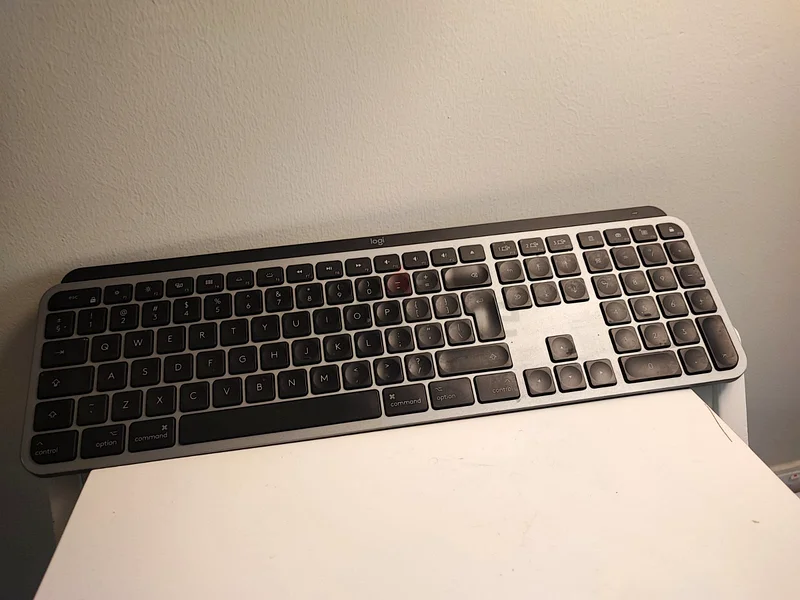لوغيتك MX Keys for Mac - لوحة مفاتيح لاسلكية بإضاءة خلفية (مستعملة، حالة جيدة)632645914854431113