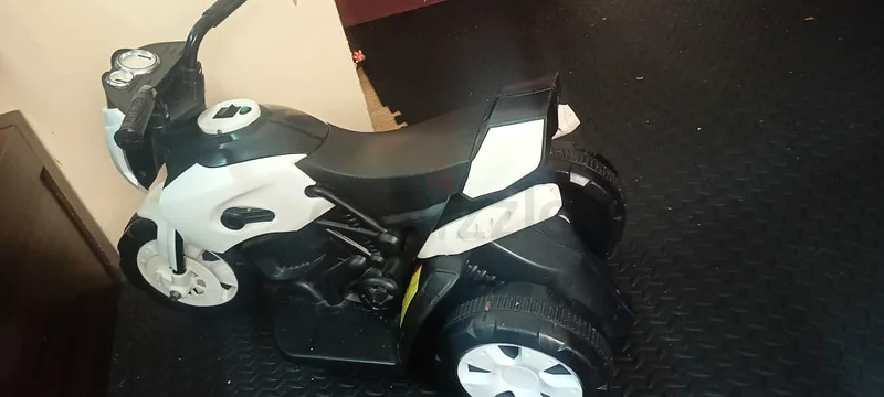 Fun and Thrilling Ride-on Toy Scooter for Kids!63194107802115112