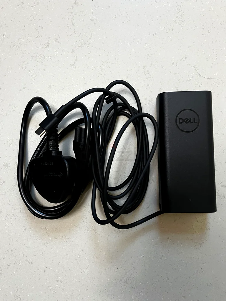 Laptop charger63264591585666111