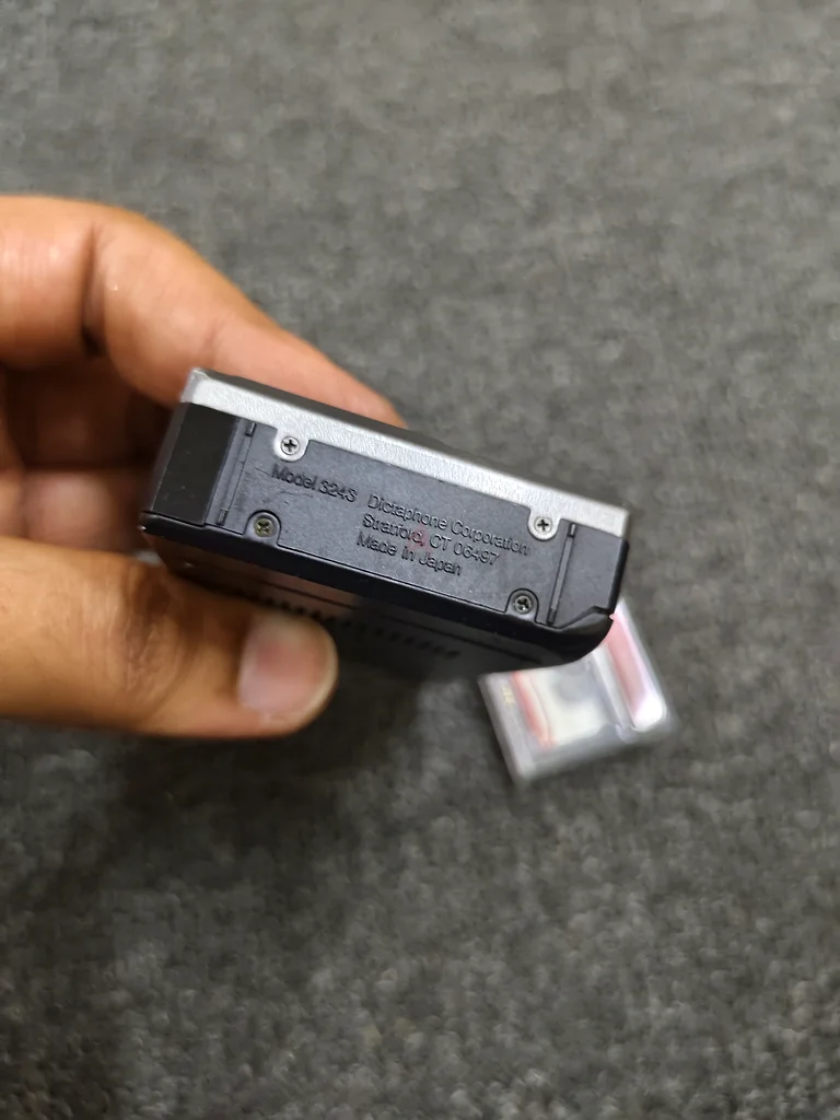 جهاز تسجيل صوتي dictaphone63264090611329111