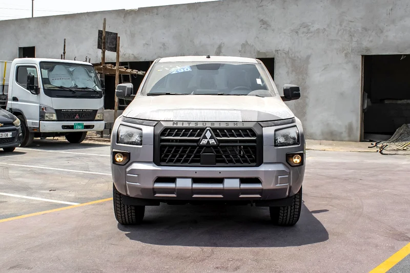 MITSUBISHI L200 PETROL FULL OPTION Double Cab GLX63398590263042113