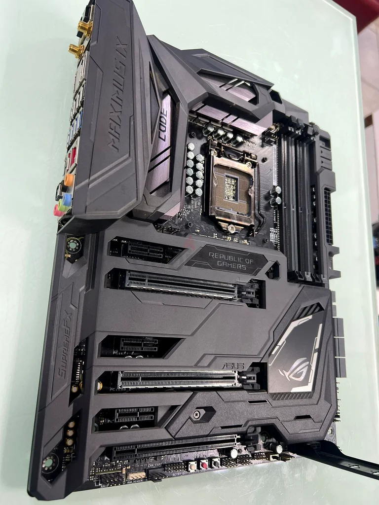 ASUS ROG MAXIMUS IX FORMULA | Motherboards 6th 7th Gen (Without Io Shield)63258146365953112