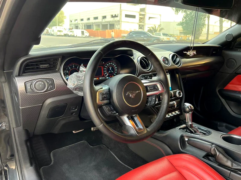 Ford Mustang V8 GT Canadian import63399891157122113