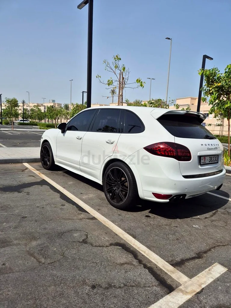 Porsche GTS in mint condition *low mileage*63399892721281111