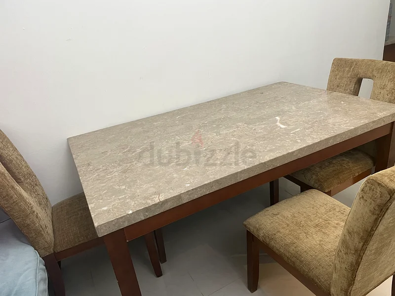 6 مقاعد (طاولة طعام بسطح رخامي مع كراسي)63216830165507112