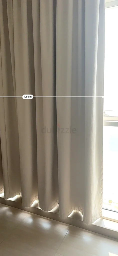 2 high quality curtains 3 meters high and 2 meters wide632218587288351128
