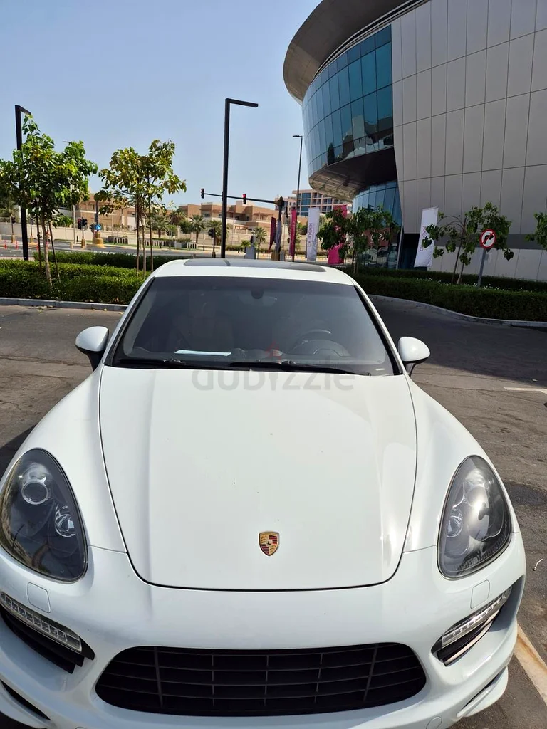 Porsche GTS in mint condition *low mileage*63399892721281113