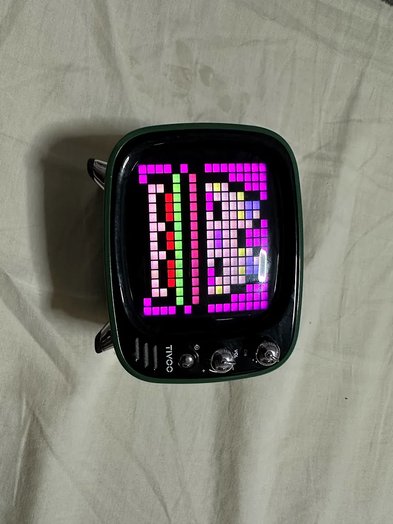 Vintage Tivoo Pixel Art Speaker63165711097985111