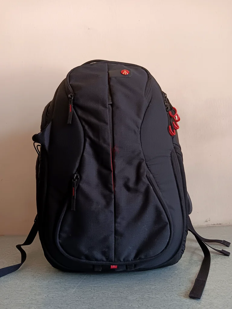 حقيبة كاميرا دي إس إل آر خفيفة الوزن مانفروتو MB PL 12063172677934850113
