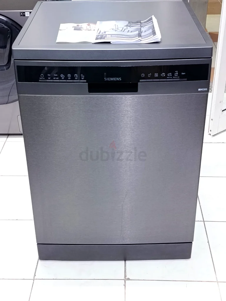 SIEMENS iQ300 Latest New Model WifiConn@ct Dishwasher 3 Racks  ,Like New Condition63259185455747111