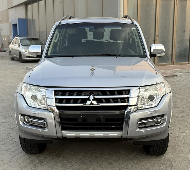 2017 Mitsubishi Pajero full option in perfect condition63398589518467112
