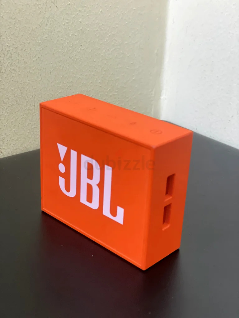 Vibrant JBL Portable Bluetooth Speaker - Your Musical Companion!632635142332181129
