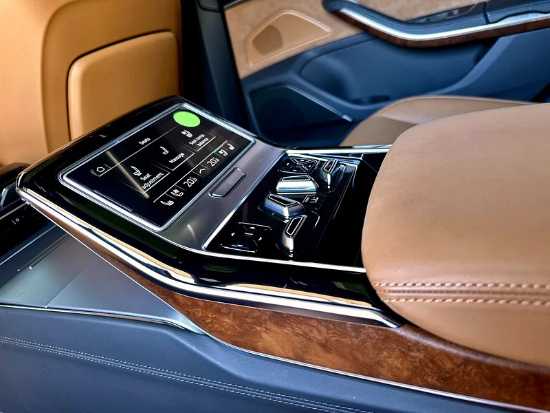 Special Order Large VIP Edition The Highest Options ever. Like New only 35.000km63224791825154114