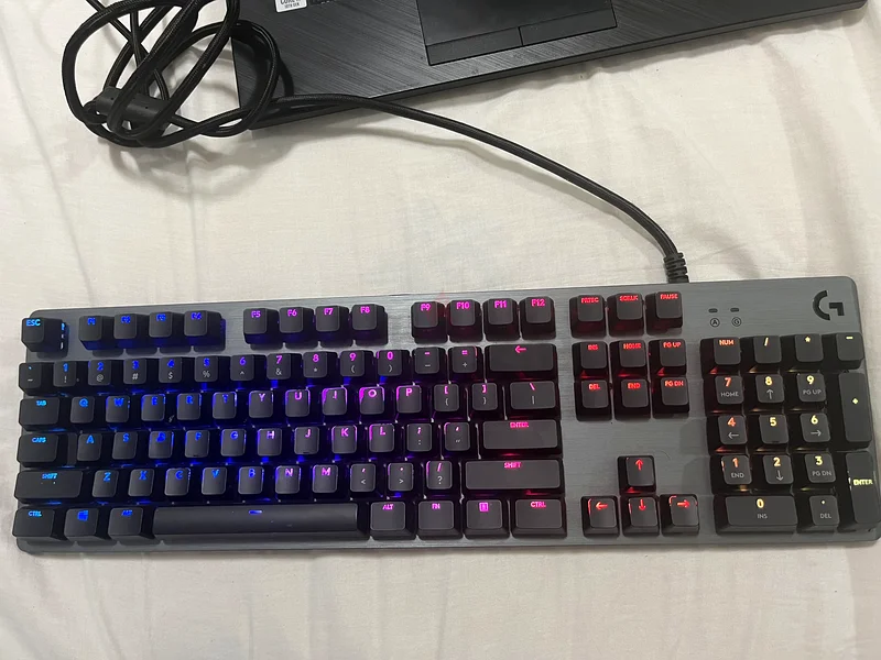 لوحيقة جيمنق Logitech G512632645915511071128