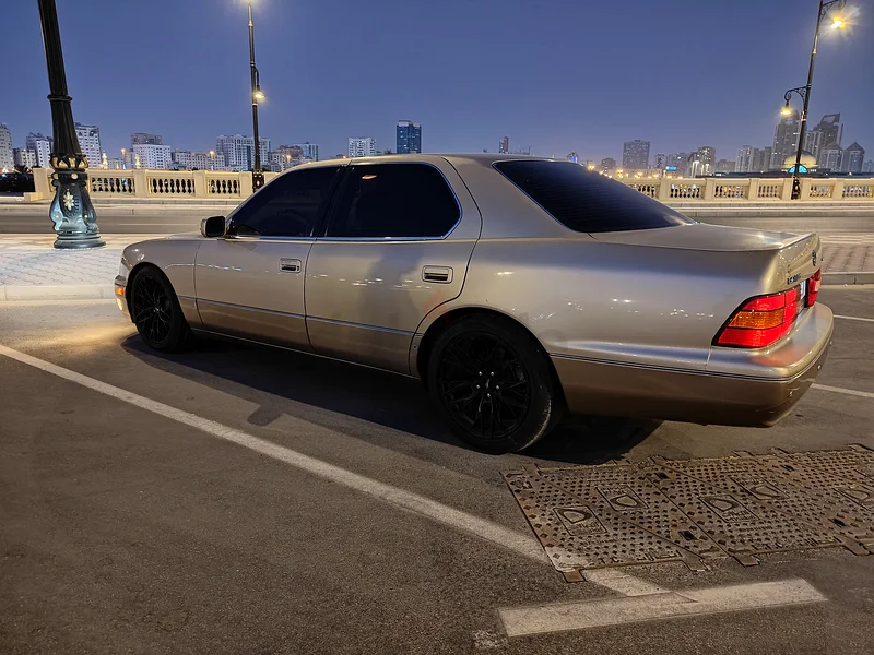 Lexus LS40063226219765507111