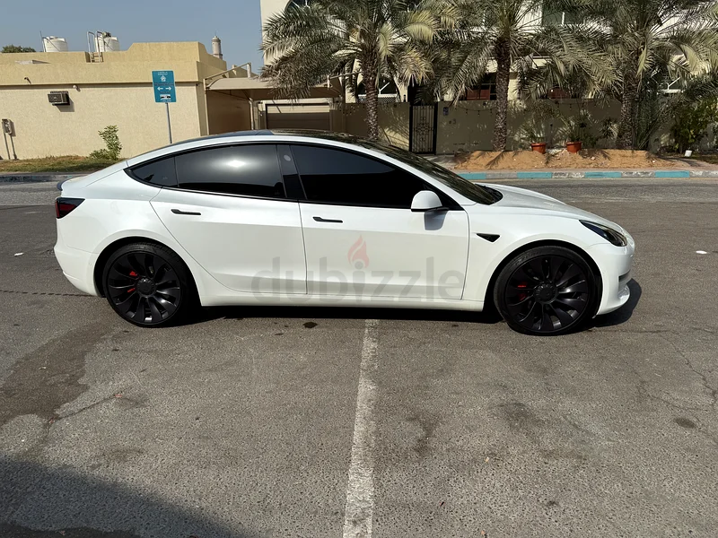 تي سلا موديل 3 بيرفورمانس بحالة ممتازة63223315738499112