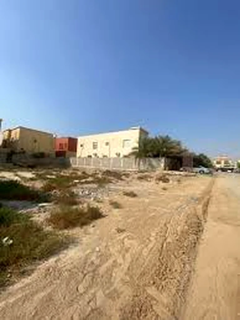 مساحة تجارية 10000 قدم مربع من نوع G+1 | للبيع63197611258754111
