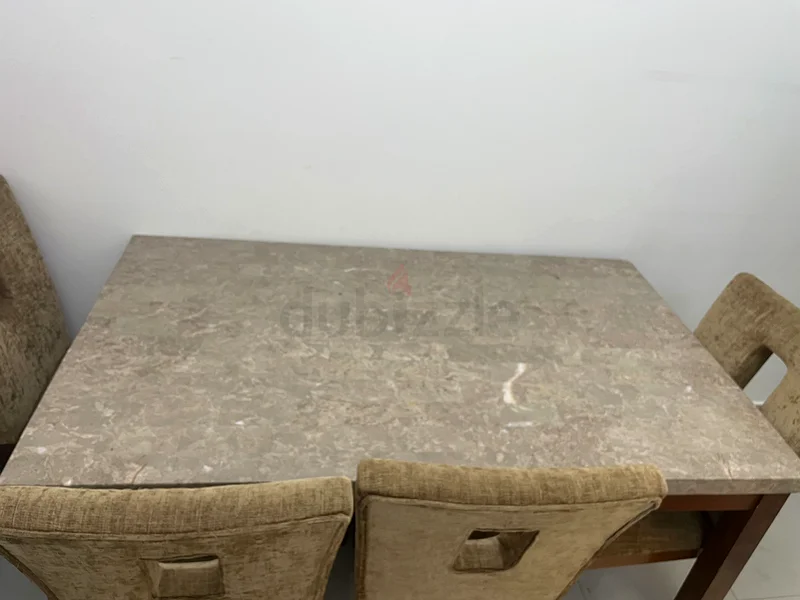 6 مقاعد (طاولة طعام بسطح رخامي مع كراسي)63216830165507113
