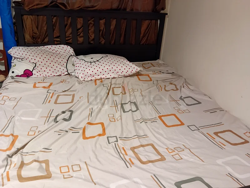 سرير إيكيا بحجم كينج مع ماتريس63179864207363111