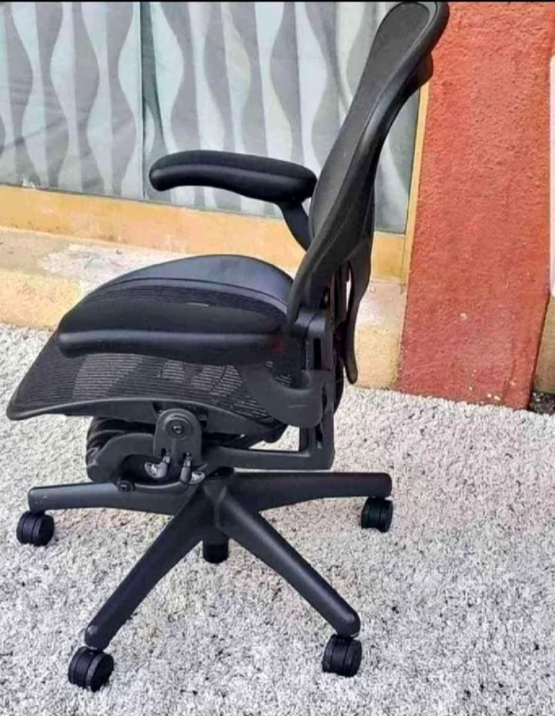 Ergonomic Office Chair - Perfect for Home  Workspace!63179391863555112