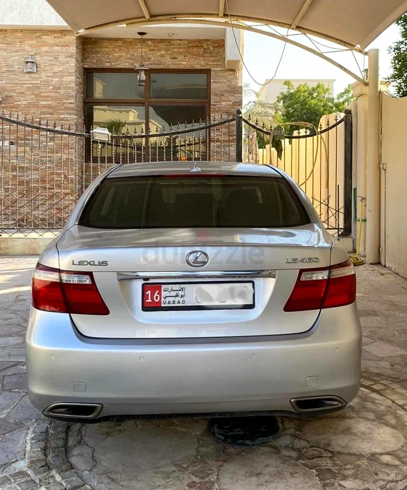 لكزس LS46063225702590338112