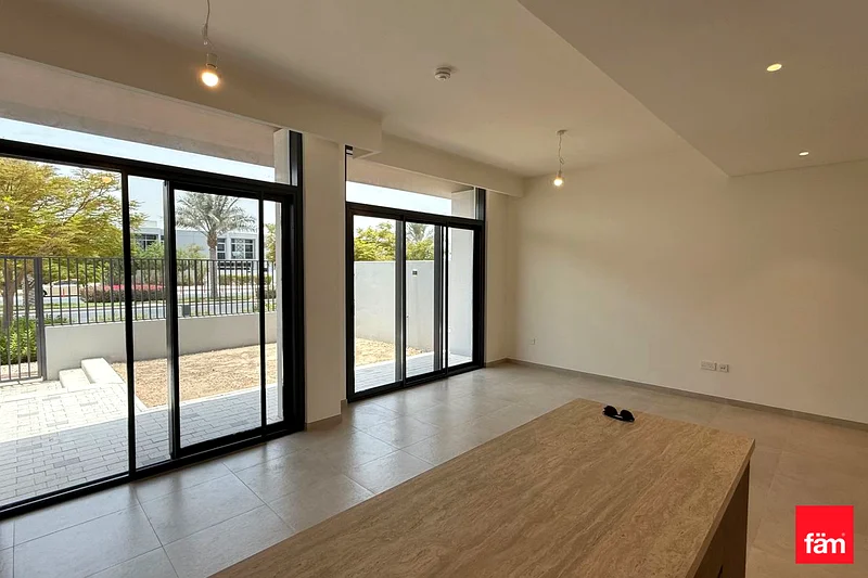 Single Row | Motivated Seller | Vacant63239062125955112