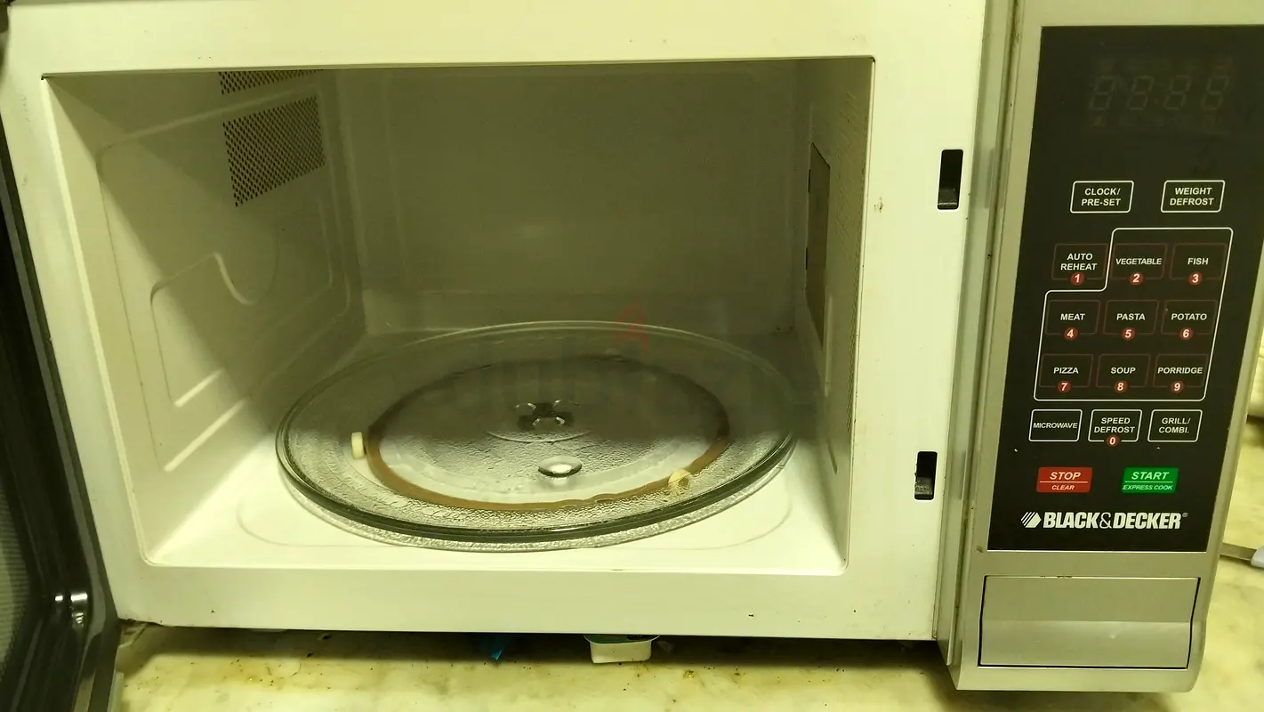 Efficient Black  Decker Microwave - Perfect for Quick Meals!63199138364673112