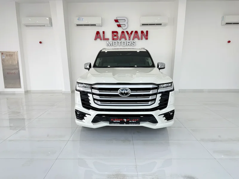 Toyota Land Cruiser VXR Twin Turbo, white / beige Gulf beige velvet, Al-Futtaim 202463401302772739114
