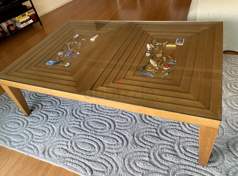 طاولة طعام أنيقة بسطح زجاجي وإطار خشبي (لتناول الطعام، وطاولة قهوة جانبية)63185747950723111