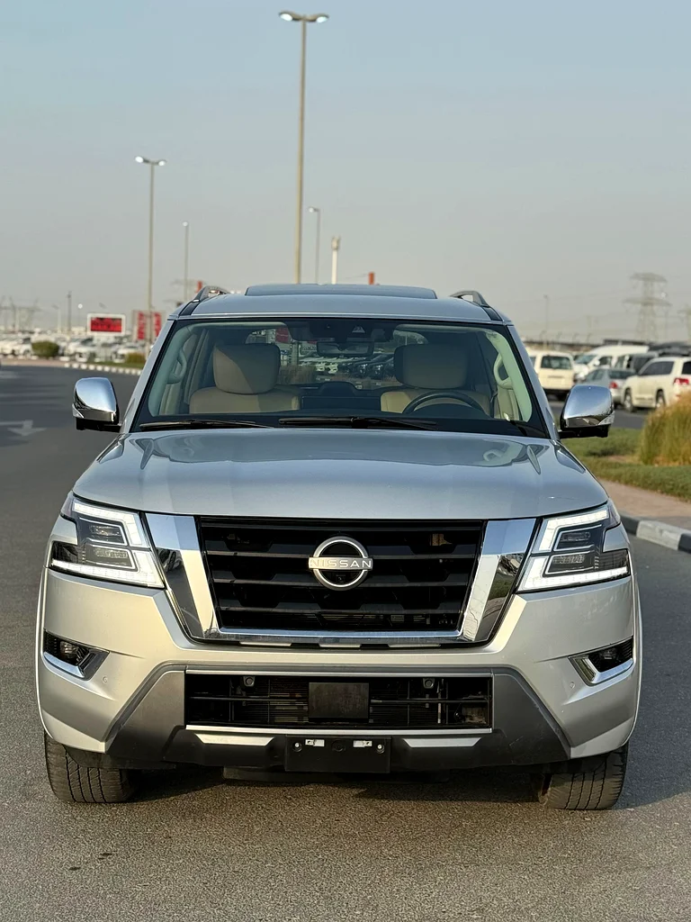 NISSAN ARMADA PLATINUM 2021 FULLOPTION  WELL MAINTAINED (5.6 _ v8 Engine)63399981945858111
