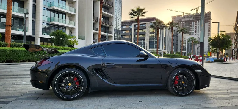 2011-Porsche Cayman S-Excellent Condition-Low Kilometer Driven-GCC Specs63398647646851113