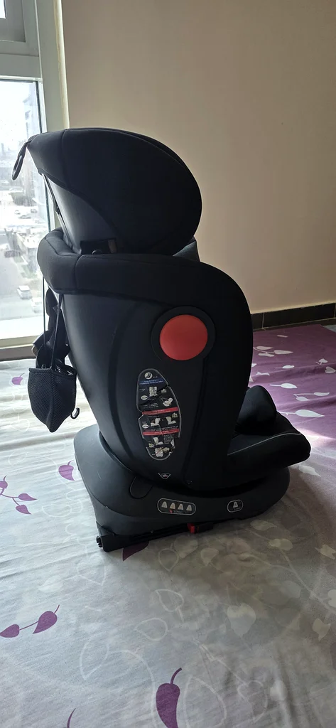 Safety First:  Baby 360 Car Seat for Sale! 9-36 kg63202191759617113