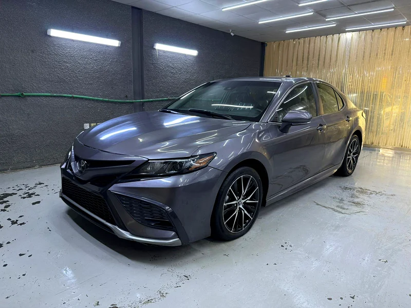 2024 Toyota Camry, SE Gray #86019863401309574658111