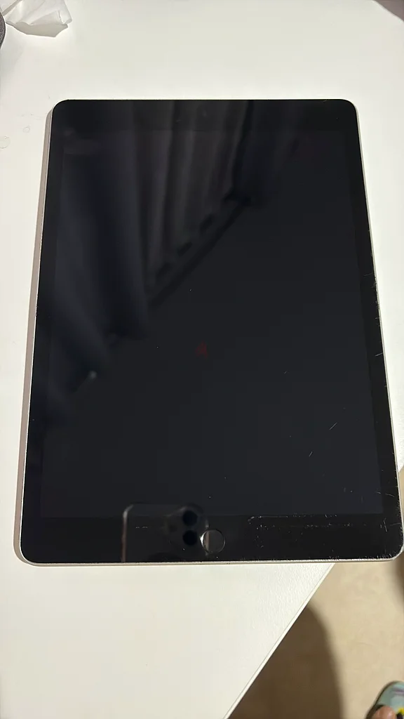 I Pad 9th generation 256GB first user only 899632218504239371116