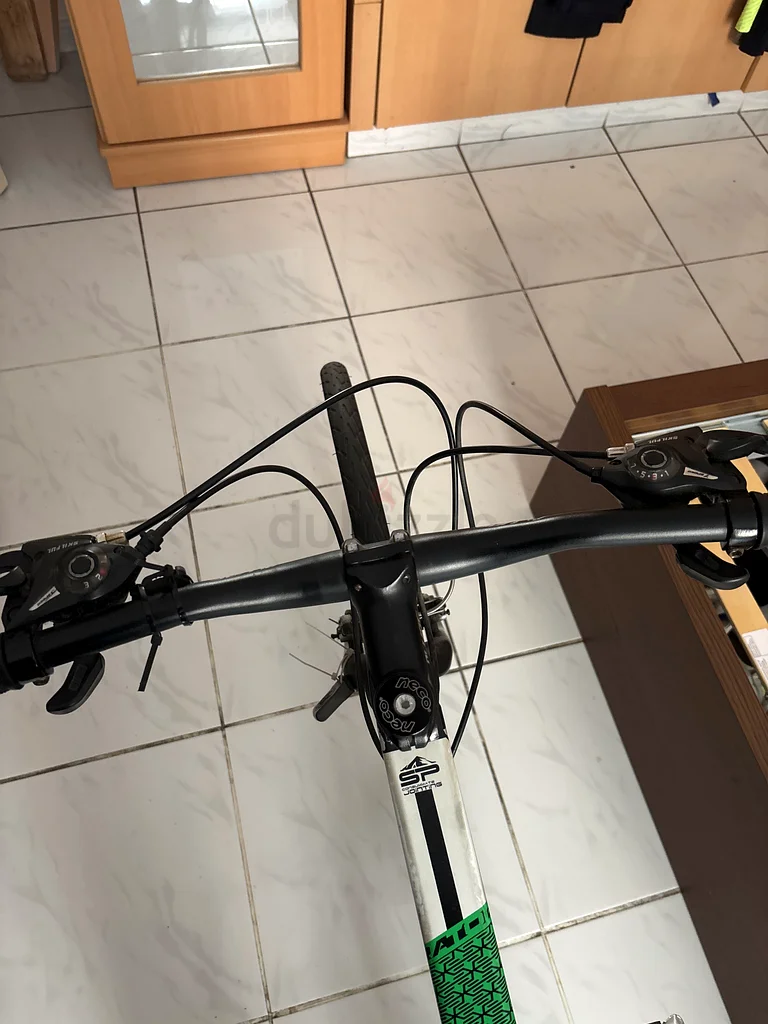 Bicycle for sale.63200654513794112