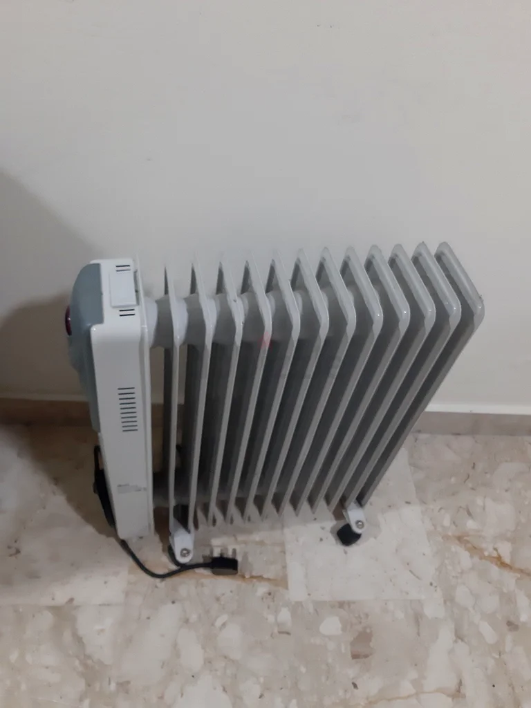 غرفة سخان سخان 2500 واط أيكون63198629586178111
