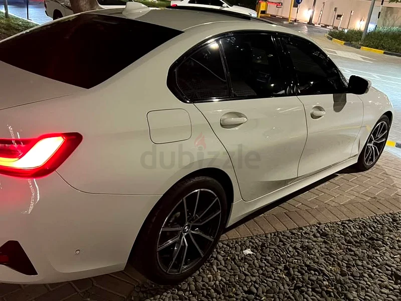 بي إم دبليو 330i 2019 - تحت الضمان (وكالة بي إم دبليو)63227781251843114