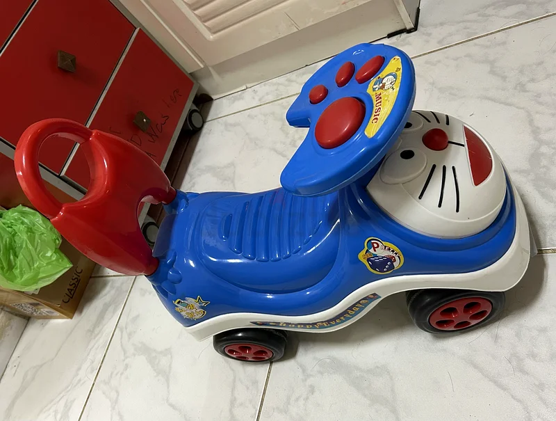 Cheerful Blue Ride-On Toy for Little Adventurers!63204289378690111