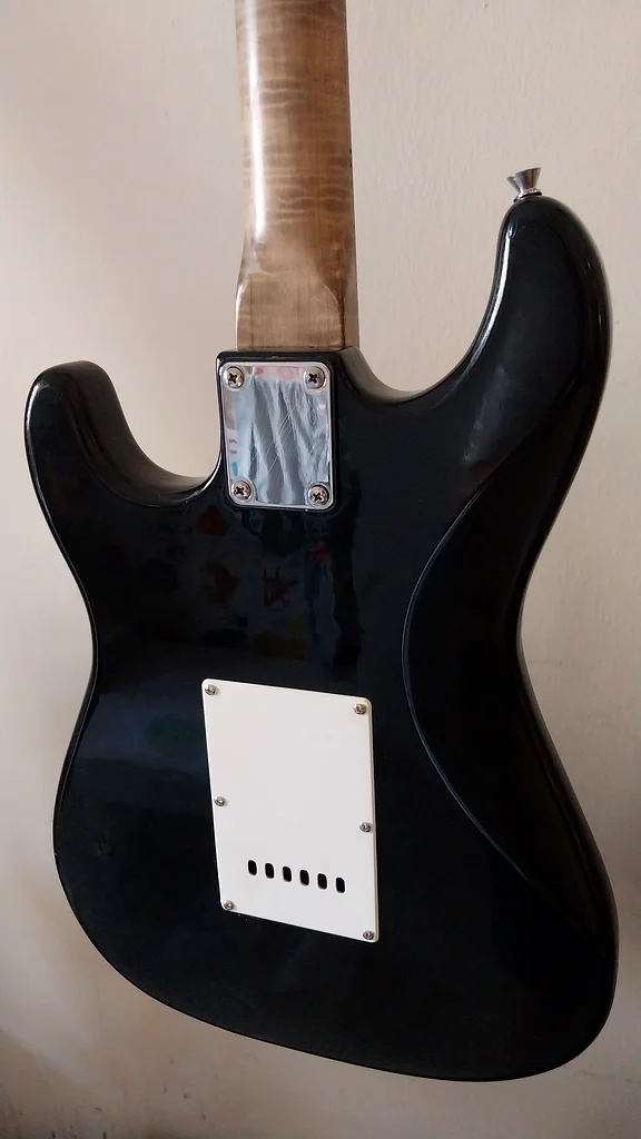 ست guitars الكهربائية للبيع63177128104834111