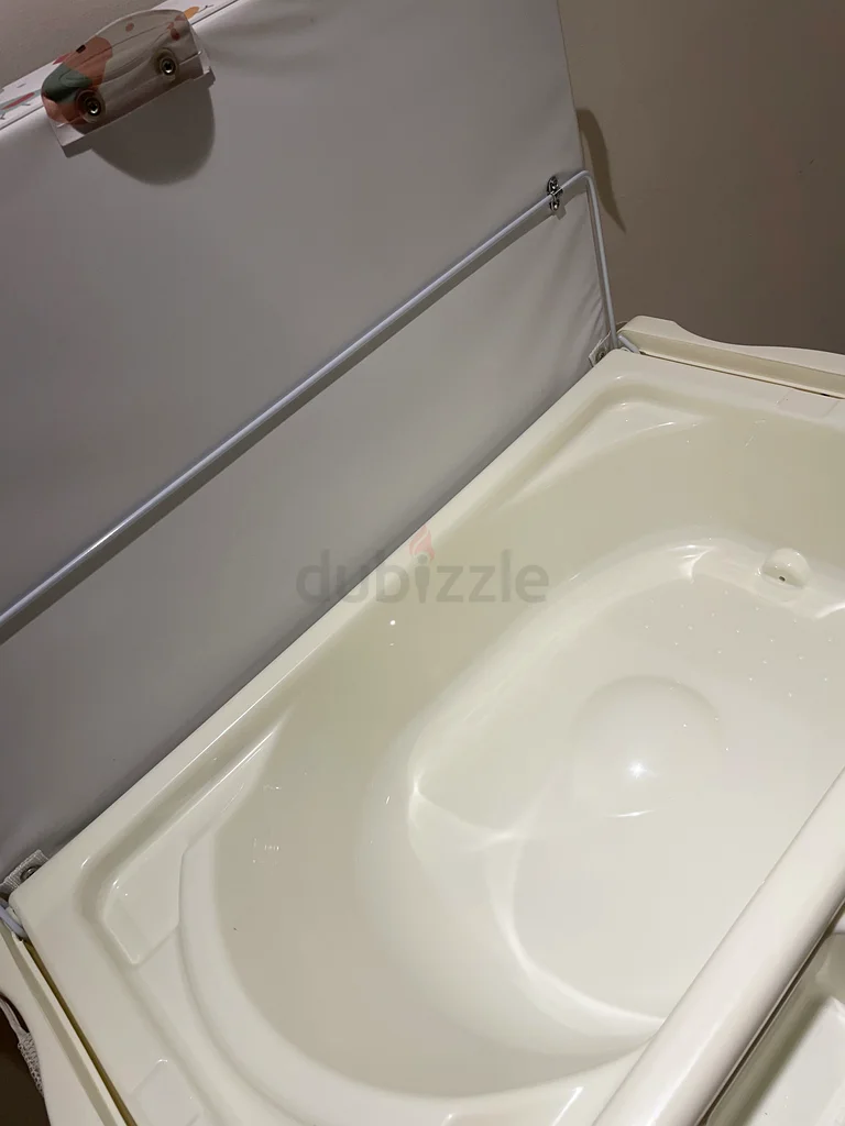 Baby changing centre with tub63229680901377113